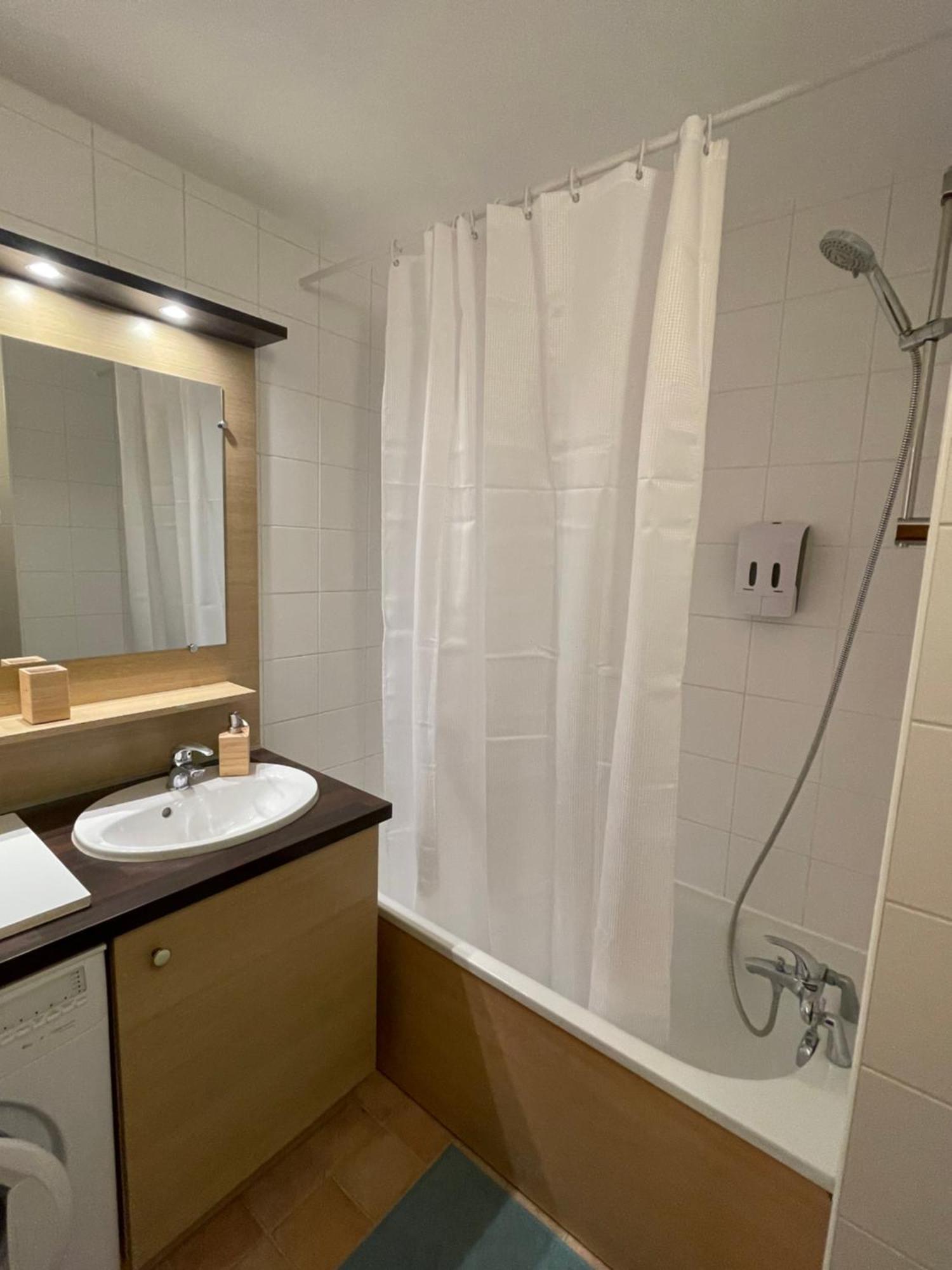 Bel Appartement T3 Pour 6 Personnes A Брид ле Бен Екстериор снимка